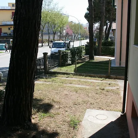 Villaggio Possagno Piazza Torino Da Colla Διαμέρισμα Τζεσόλο Λίντο